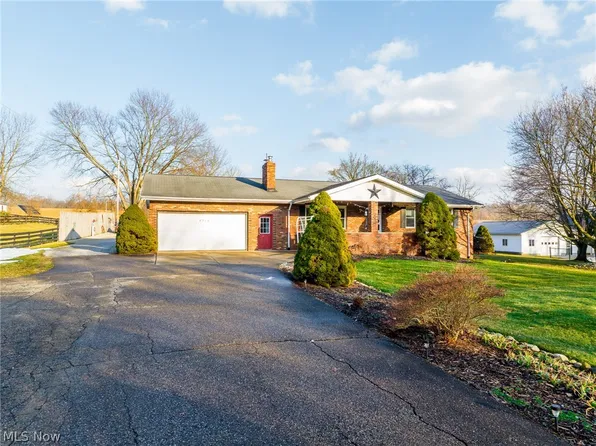 9718 James Rd, Fredericksburg, OH 44627