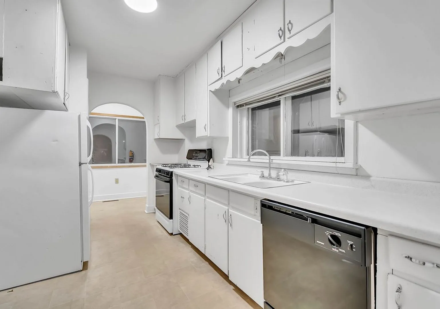 1115 W 11th St - Cedar Falls — Photo 3