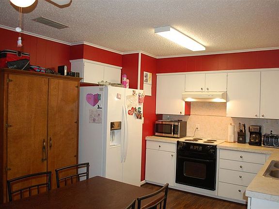 5th image of 4127 Minden Ave