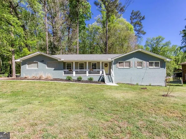 3135 Laura Ln, Lithia Springs, GA 30122