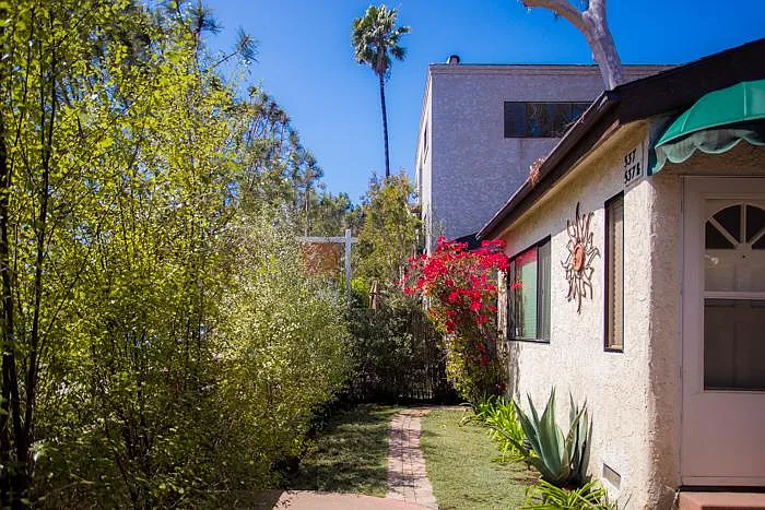 539 Venice Way — Photo 11