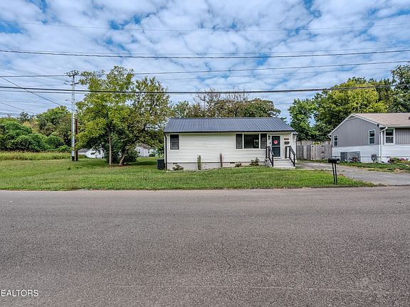 4th image of 2407 Upland Ave