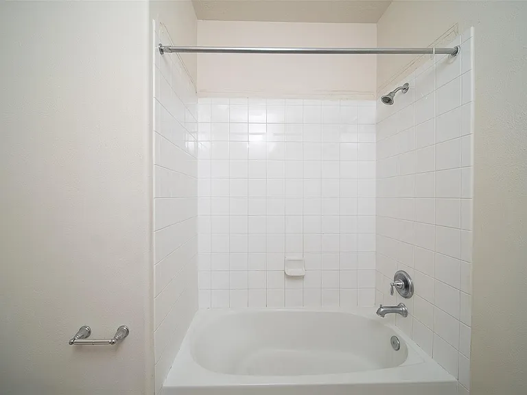 12802 Flat Creek Dr — Photo 34
