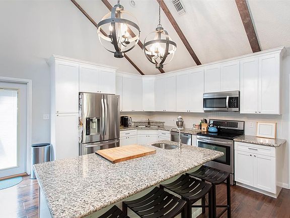 4th image of 7606 Brook Forest Dr