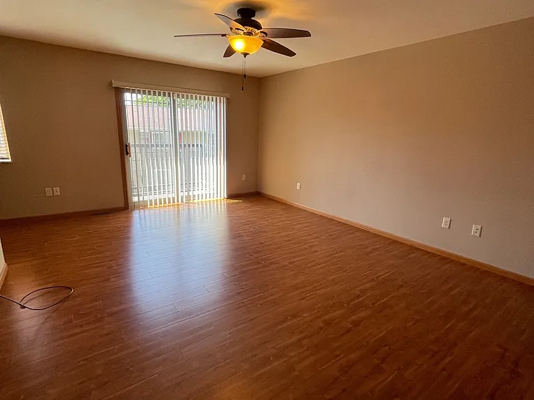 3809 Cliffside Dr #4 — Photo 11