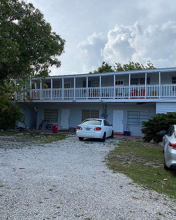 Four unit building/two story