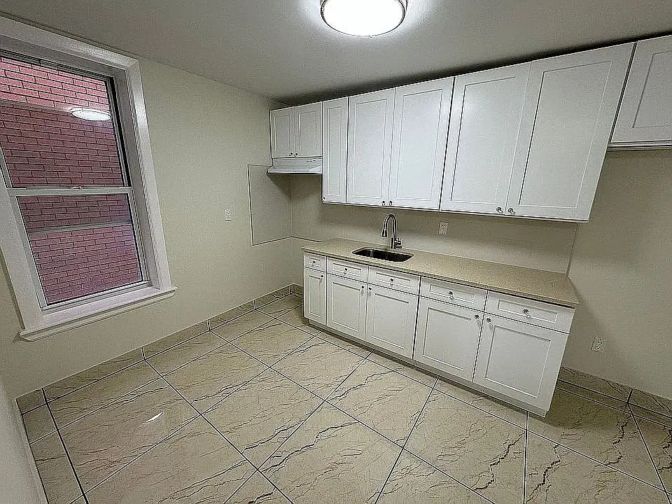 2 bed, 800 sqft, $1,999 — Photo 4