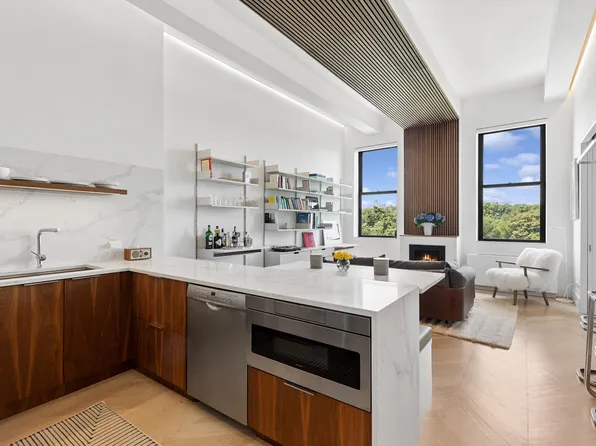 1255 5th Avenue image 1 of 7