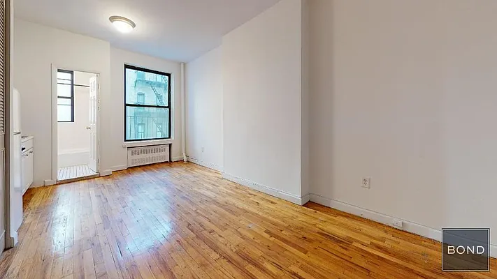 Rented by Bond New York | media 10