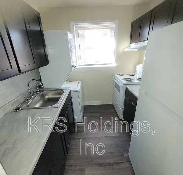 1517 Halifax St #10 — Photo 12
