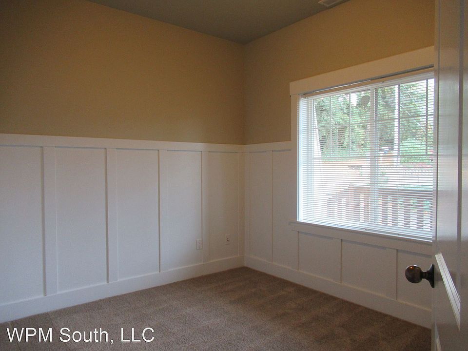1st image of 4612 S 140th St