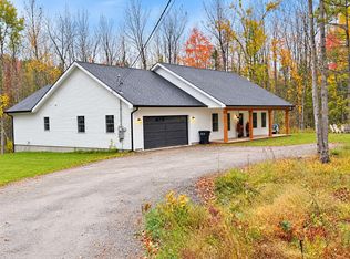 663 U.S. Route 202 Route, Monmouth, ME 04265
