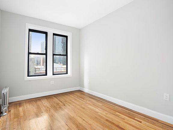 3rd image of 414 W 44th St APT 1F