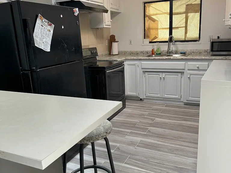 1115 Snyder Dr — Photo 6