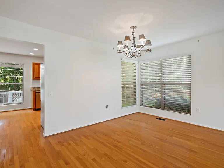 340 Foxridge Dr SW — Photo 14