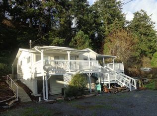 1487 Simpson Ln, Camano Island, WA 98282