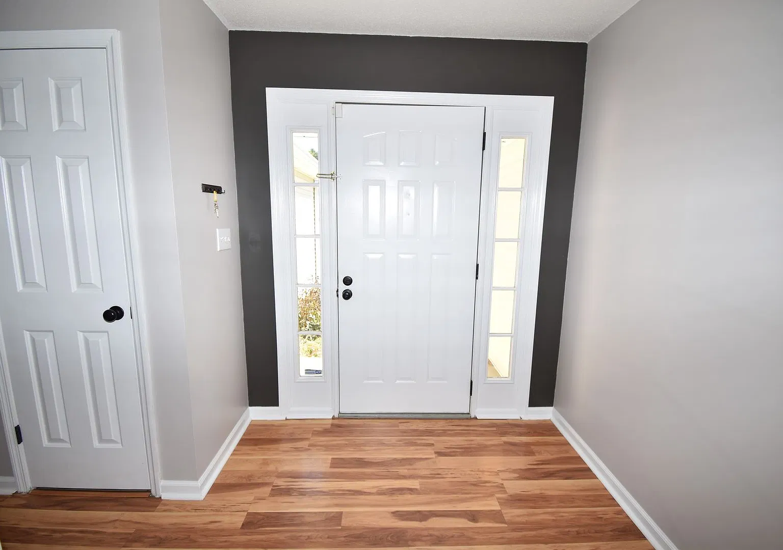3412 E Henderson Way Pet Friendly Home for Rent — Photo 3