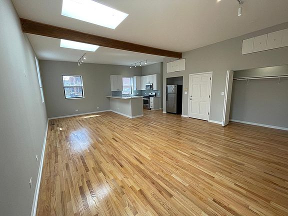 2nd image of 4955 N Damen Ave APT 2RS