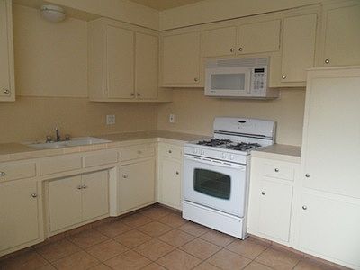 5th image of 4376 W 130th St
