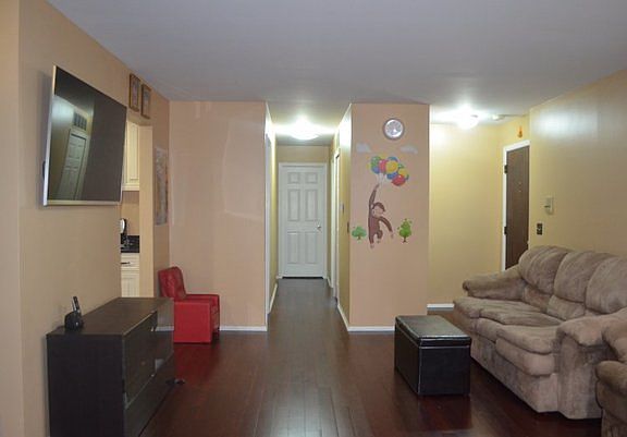 5th image of 498 Thornhill Ln APT B1