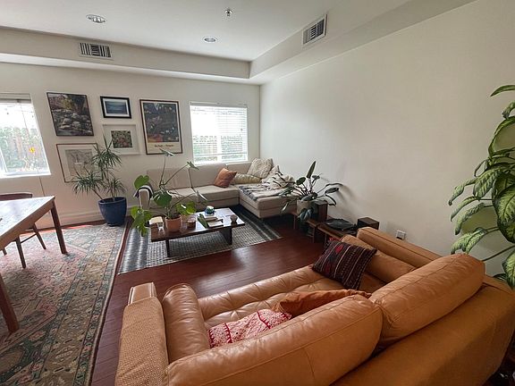 2nd image of 3916 Marathon St APT 3