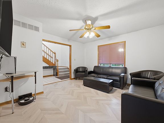 3rd image of 1016 N 7th St