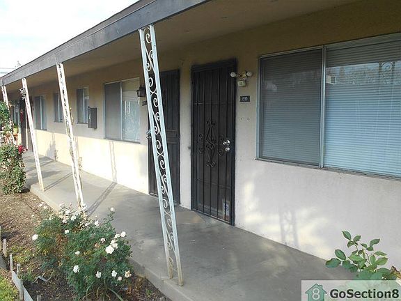 5th image of 1553 E Ashlan Ave