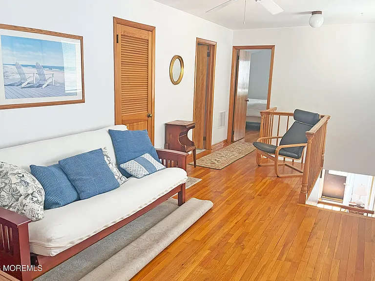 416 Salem Ave — Photo 12
