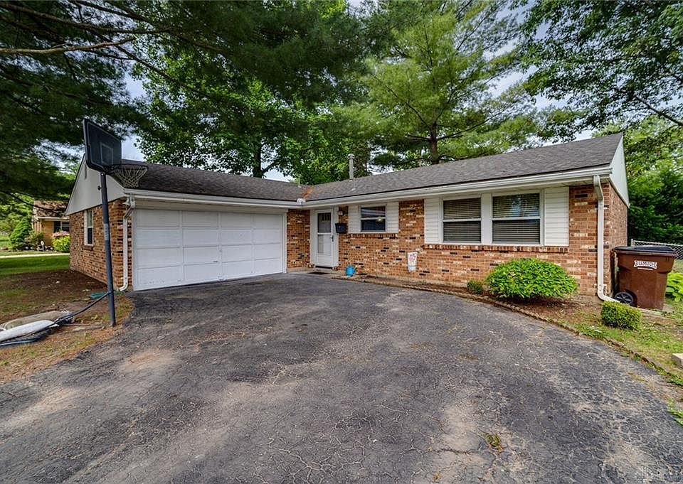 1st image of 3431 Dahlia Dr