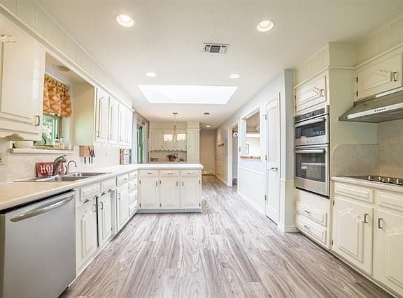 3rd image of 2309 Northcrest Dr