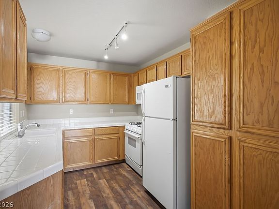 3rd image of 3125 N Buffalo Dr Unit 2076