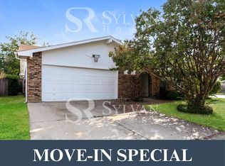 6908 Greenspring Dr, Arlington, TX 76016