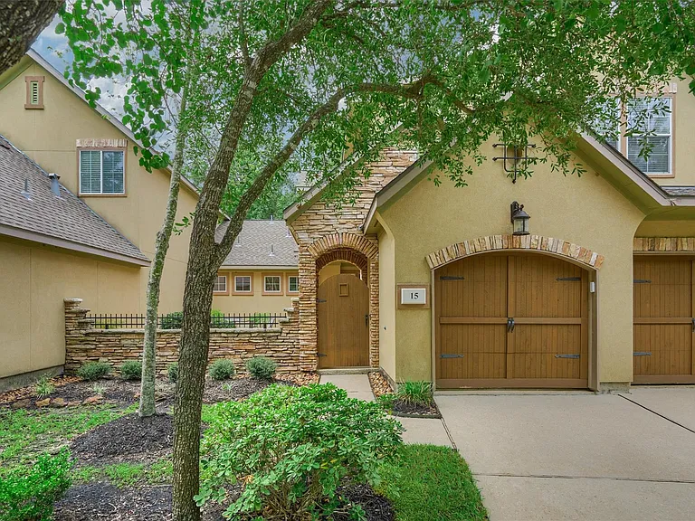 15 Cobble Gate Pl — Photo 2