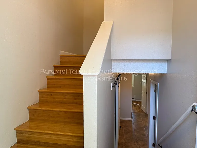 2119 2nd Ave E — Photo 2