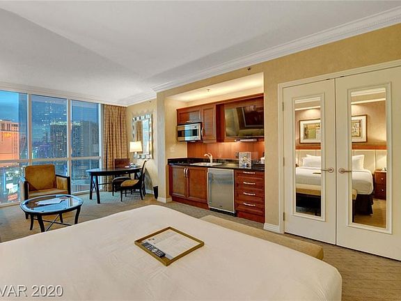 5th image of 135 Harmon Ave #1819