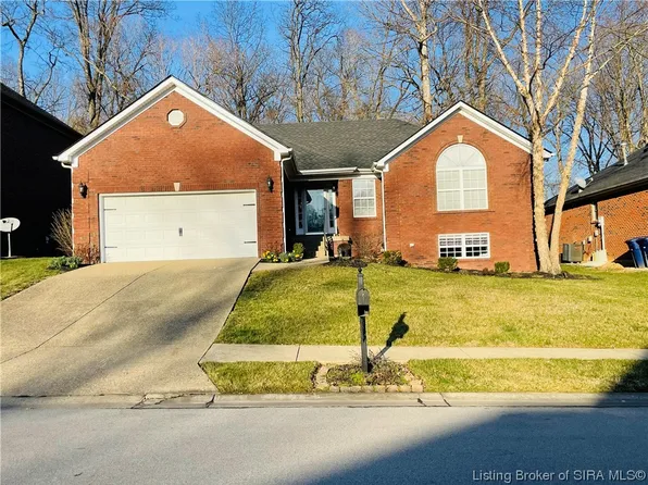 2207 Sterling Oaks Drive, Sellersburg, IN 47172