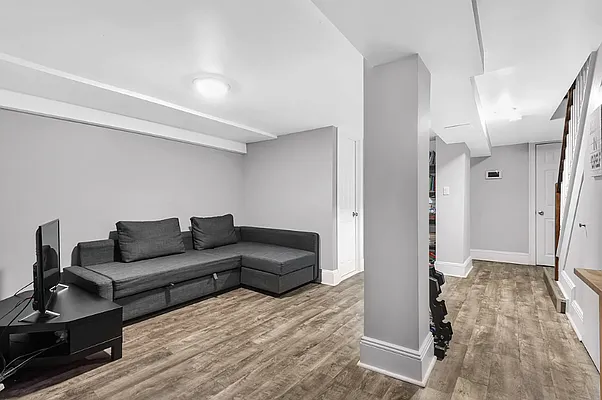 Rented by Spire Group | media 28