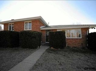 2107 Lindyview Ln, Bellevue, NE 68005