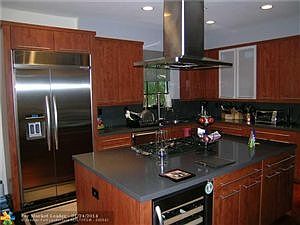 4th image of 1645 NE 4th Pl #1645