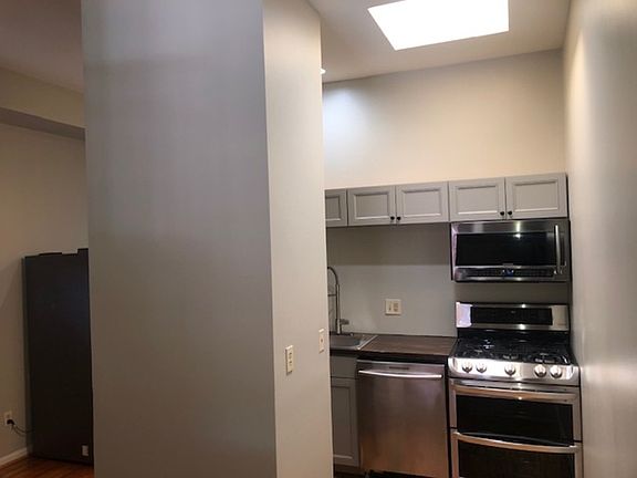 4th image of 3355 Nebraska Ave #B