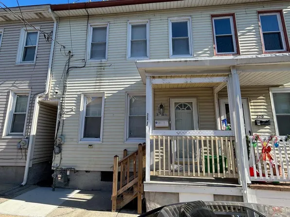 320 N 11th St #1/2, Lebanon, PA 17046