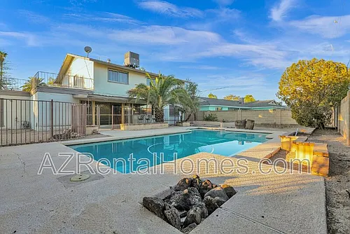 966 E La Jolla Dr Photo 1