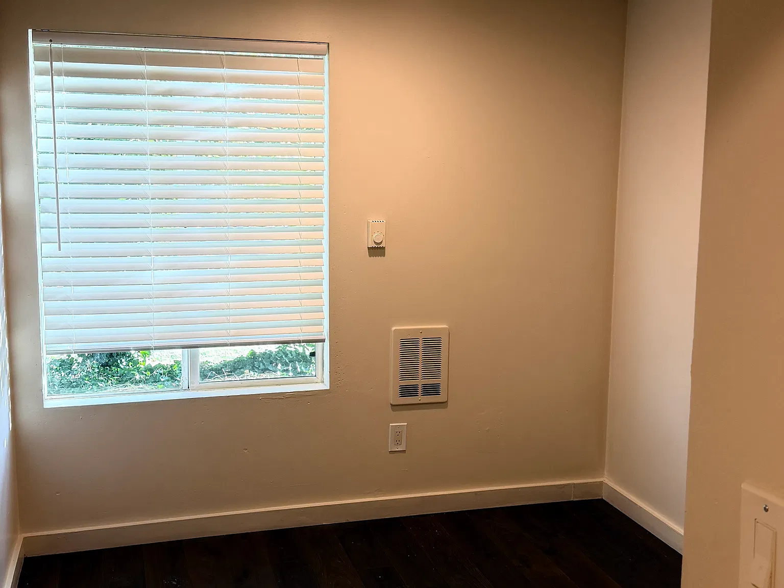 3 bed, 953 sqft, $1,995 — Photo 3