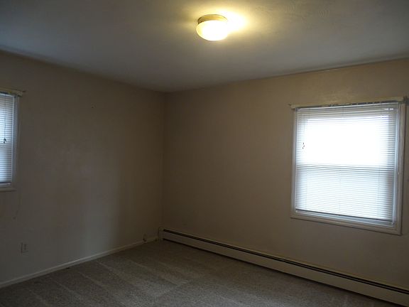 3rd image of 303-303 E Coomer St #2