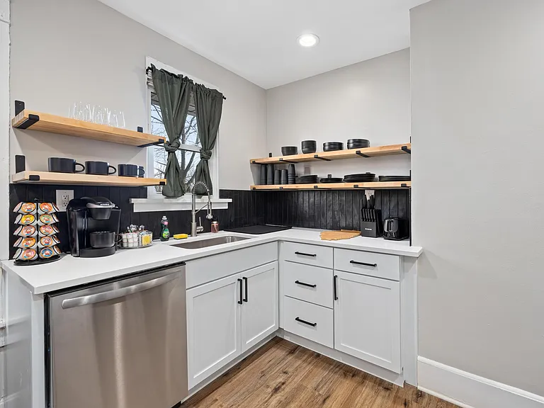 204 W Armstrong Ave #UP — Photo 21