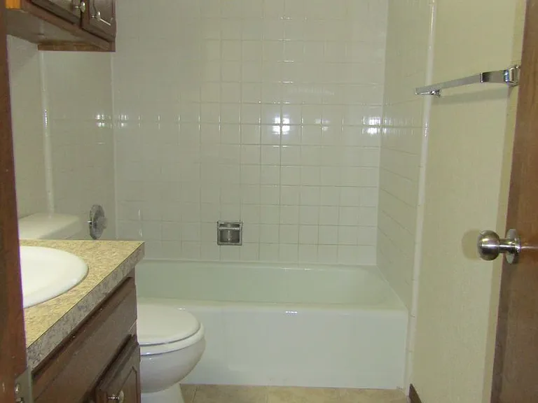 7505 NW Welco Ave — Photo 24