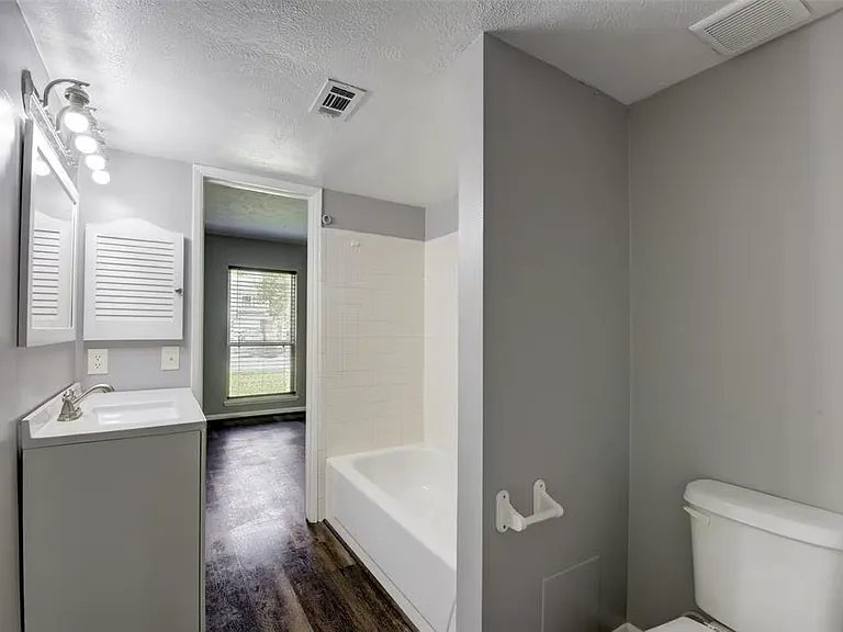 10107 Sand Pass Ln — Photo 17