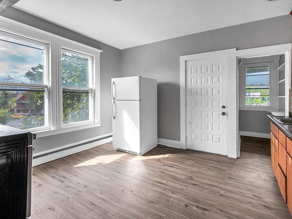 1st image of 79-81 Baltimore St Floor 3