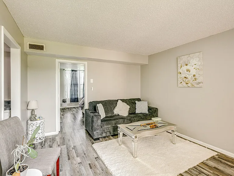1402 SW 59th St — Photo 29