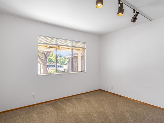 5th image of 5163 Elmwood Dr